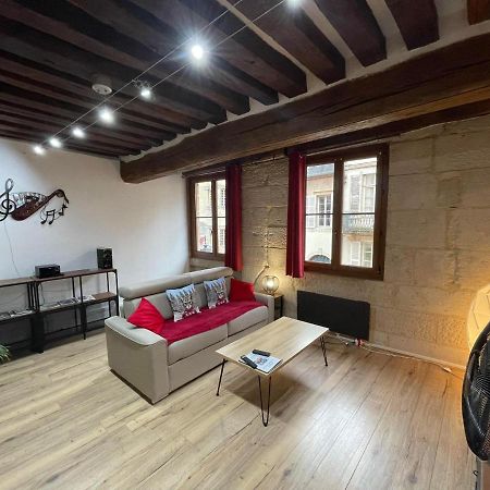 Appartements Chez Delphine Et Guillaume Au Coeur De Semur En Auxois Exterior foto