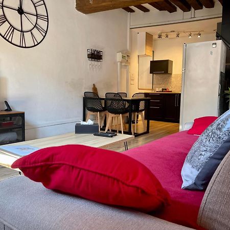 Appartements Chez Delphine Et Guillaume Au Coeur De Semur En Auxois Exterior foto